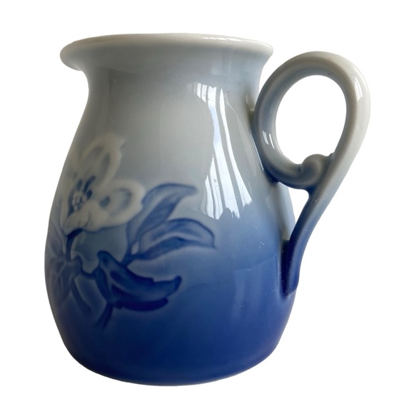 Vintage Bing & Grondahl Creamer and Sugar Set, Made in Denmark - Picture 12 of 16